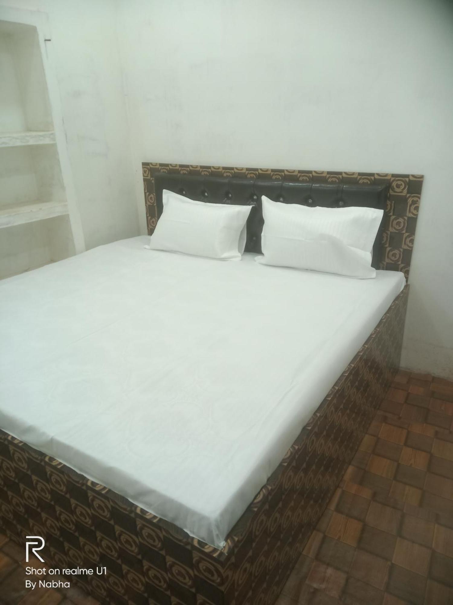 Shivaay Home Stay Варанаси Экстерьер фото